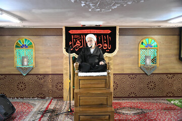 مسیر رشد معنوی با اتصال به قرآن و اهل بیت(ع) امکان‌پذیر است