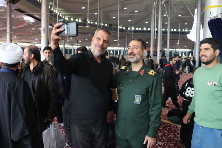 تصاویر/حضور حلقات صالحین پایگاه های بسیج شهر اراک در مصلی بیت‌المقدس