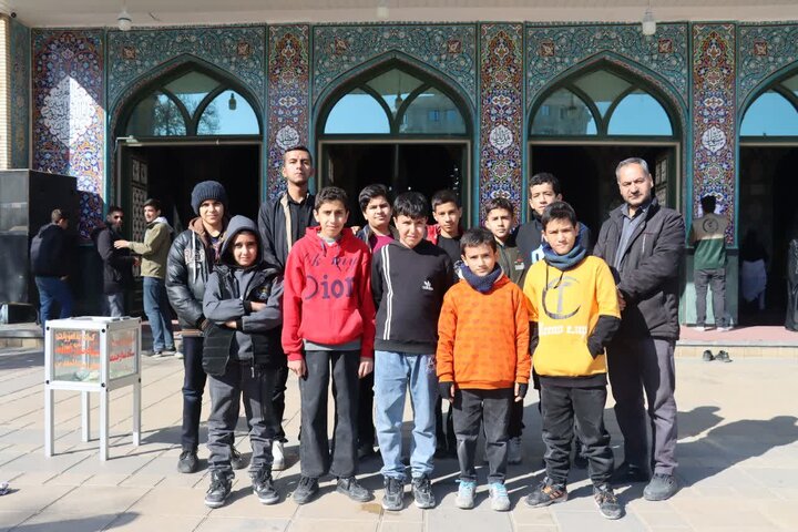 تصاویر/حضور حلقات صالحین پایگاه های بسیج شهر اراک در مصلی بیت‌المقدس