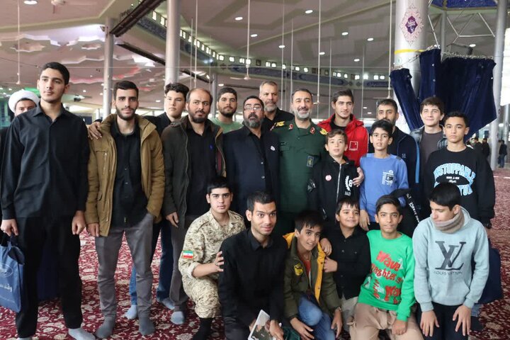 تصاویر/حضور حلقات صالحین پایگاه های بسیج شهر اراک در مصلی بیت‌المقدس