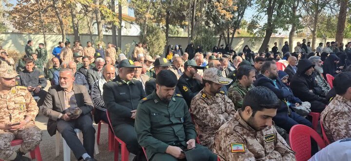 تصاویر / دیدار جمعی از بسیجیان با امام جمعه شهرستان آبیک