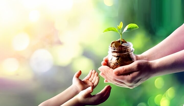 غربت اور تنگدستی کا خوف چھوڑیں، انفاق کریں