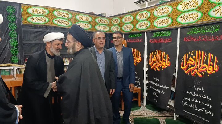 تصاویر/دیدار صمیمانه نماینده ولی فقیه در لرستان با روحانیون و طلاب شهرستان پلدختر