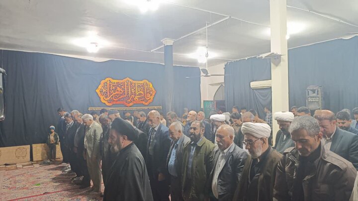 تصاویر/مراسم عزاداری شهادت حضرت زهرا(س)با حضور نماینده ولی‌فقیه در لرستان در شهر سراب حمام پلدختر