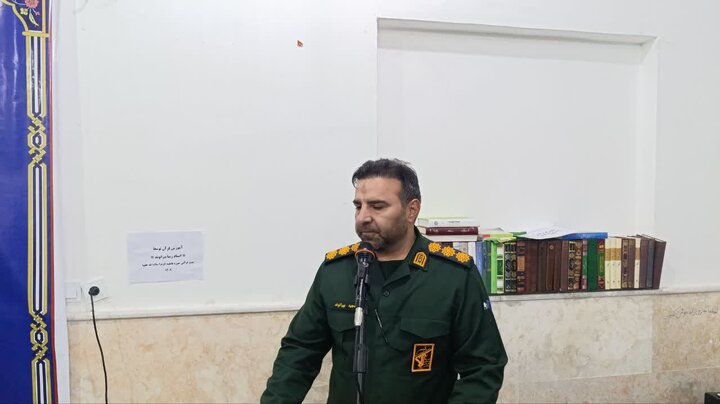 تصاویر/دیدار جمعی از بسیجیان پلدختر با نماینده ولی فقیه در لرستان