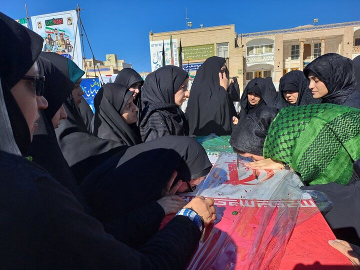 تشییع شهدای گمنام در شهرستان نایین