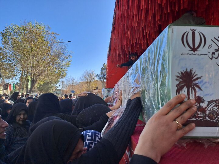 تشییع شهدای گمنام در شهرستان نایین