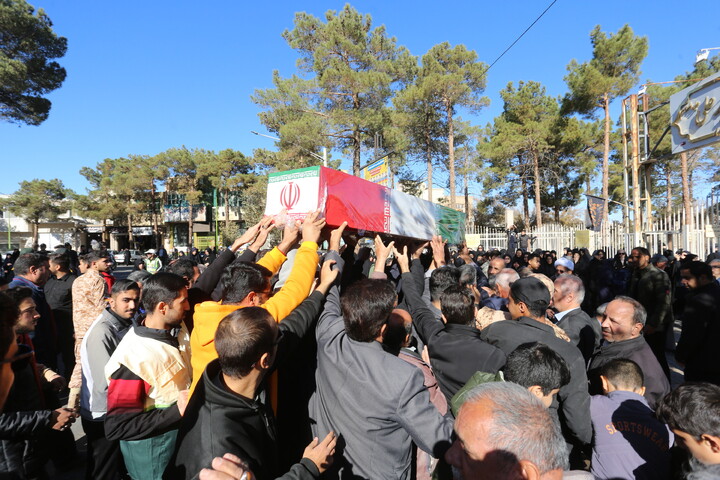 تصاویر/ استقبال مردم شهر نائین از کاروان اهالی بهشت