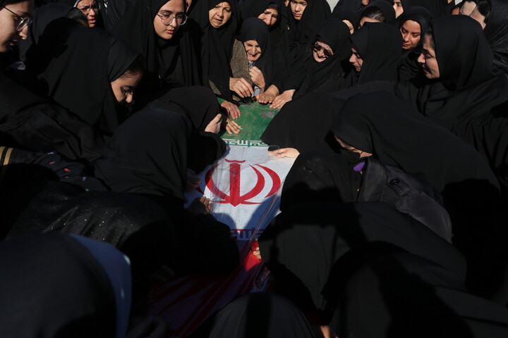 تصاویر/ استقبال مردم شهر نائین از کاروان اهالی بهشت