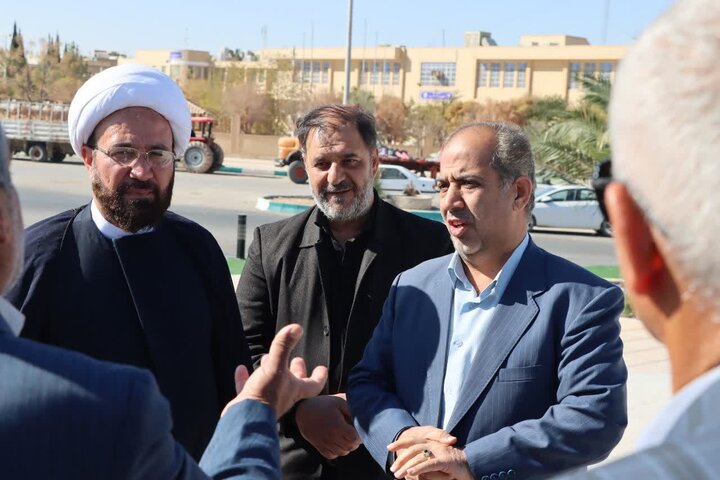 تصاویر/ بازدید امام جمعه اشکذر از روند آماده‌سازی پارک بزرگ خلیلی شهر مجومرد