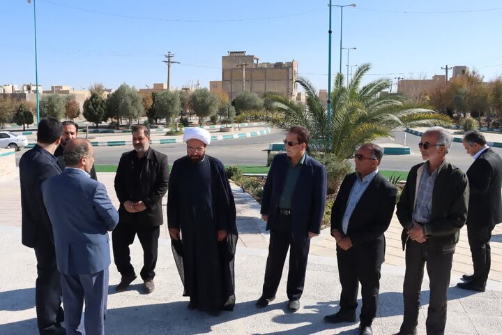 تصاویر/ بازدید امام جمعه اشکذر از روند آماده‌سازی پارک بزرگ خلیلی شهر مجومرد
