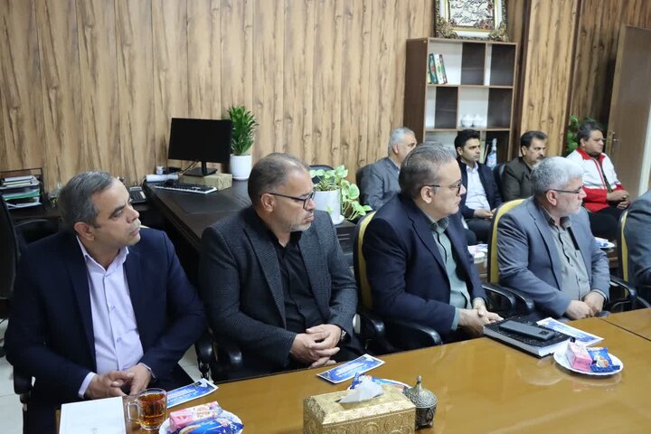 تصاویر/ برگزاری جلسه حلقه صالحین مدیران ادارات اشکذر به مناسبت هفته بسیج