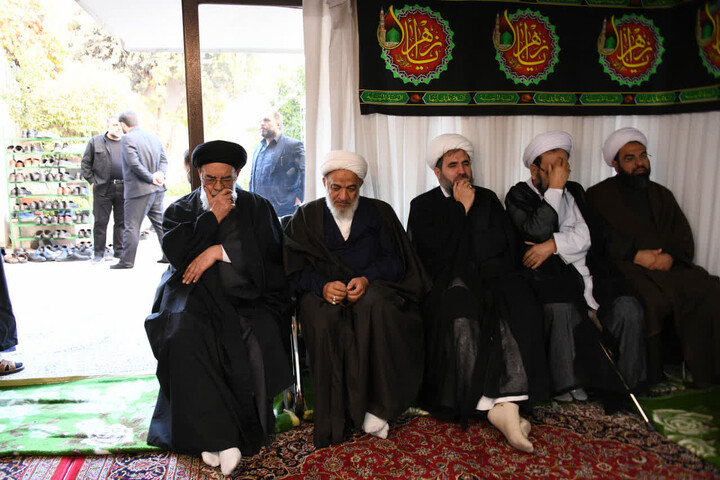 تصاویر |مراسم عزاداری فاطمیه دفتر امام جمعه اصفهان