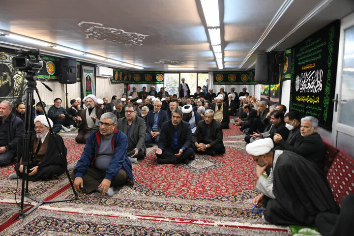 تصاویر |مراسم عزاداری فاطمیه دفتر امام جمعه اصفهان