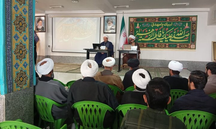 تصاویر/ کرسی علمی و ترویجی در مدرسه علمیه تخصصی حضرت زینب کبری (ع)