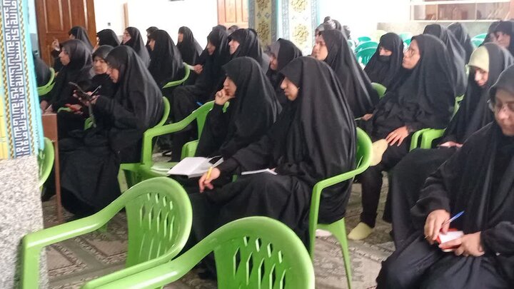 تصاویر/ کرسی علمی و ترویجی در مدرسه علمیه تخصصی حضرت زینب کبری (ع)