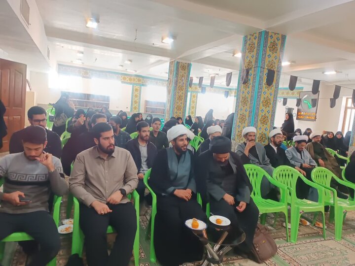 تصاویر/ کرسی علمی و ترویجی در مدرسه علمیه تخصصی حضرت زینب کبری (ع)