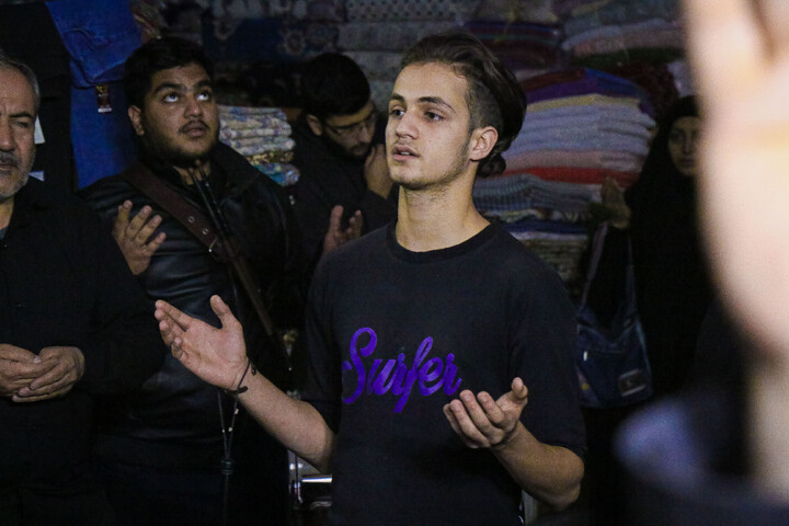 مراسم چهارپایه خوانی در بازار بزرگ قم