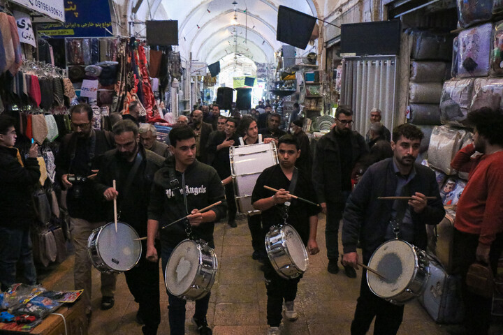 مراسم چهارپایه خوانی در بازار بزرگ قم