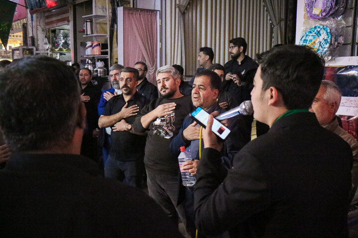 مراسم چهارپایه خوانی در بازار بزرگ قم