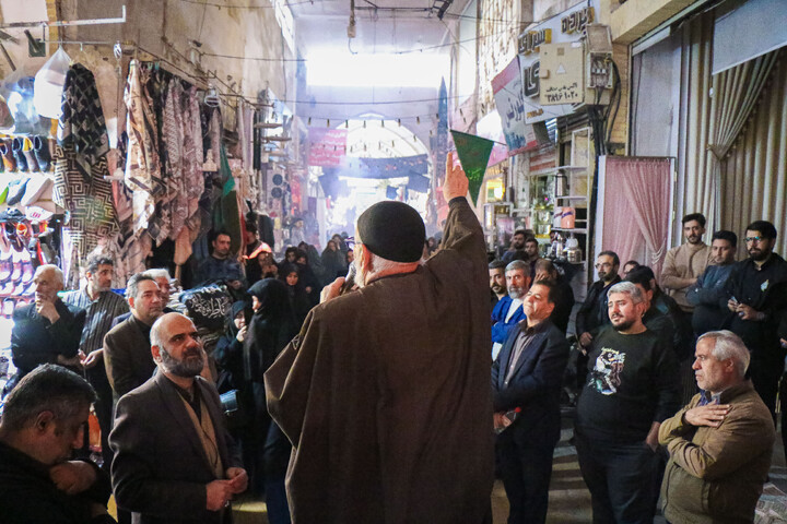 مراسم چهارپایه خوانی در بازار بزرگ قم