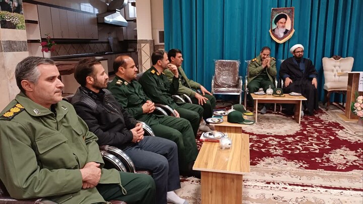 تصاویر /  دیدار سپزپوشان سپاه با امام جمعه بناب