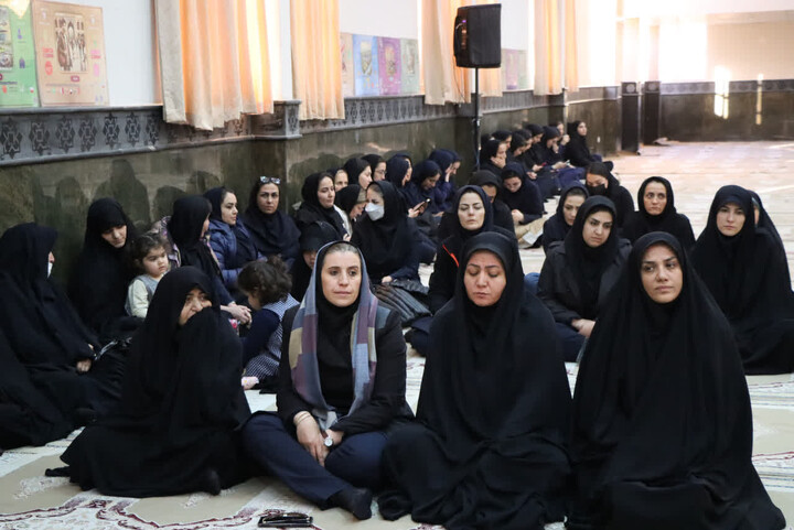 تصاویر| مراسم روضه ایام شهادت صدیقه‌ طاهره‌ در شرکت ایران ترانسفو زنجان