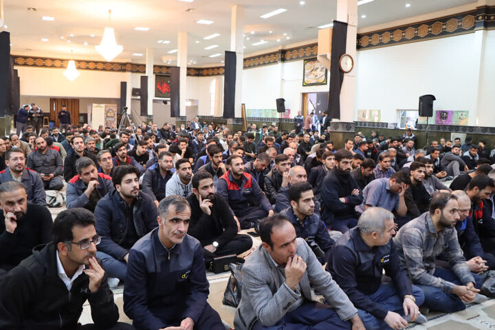 تصاویر| مراسم روضه ایام شهادت صدیقه‌ طاهره‌ در شرکت ایران ترانسفو زنجان