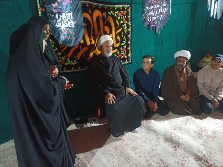 تصاویر/ میدان داری نورچشمی‌ها در چایخانه حضرت زهرا(س) در برازجان