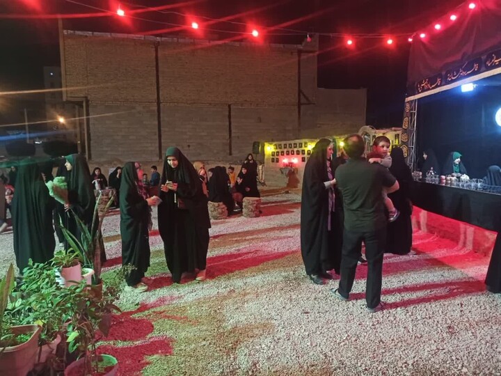 تصاویر/ میدان داری نورچشمی‌ها در چایخانه حضرت زهرا(س) در برازجان