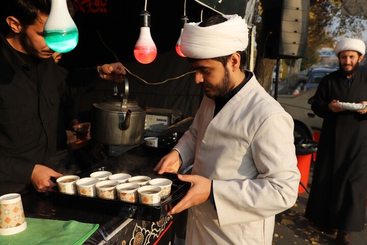 تصاویر/ ایستگاه صلواتی موکب مدرسه علمیه ولیعصر(ع) تبریز