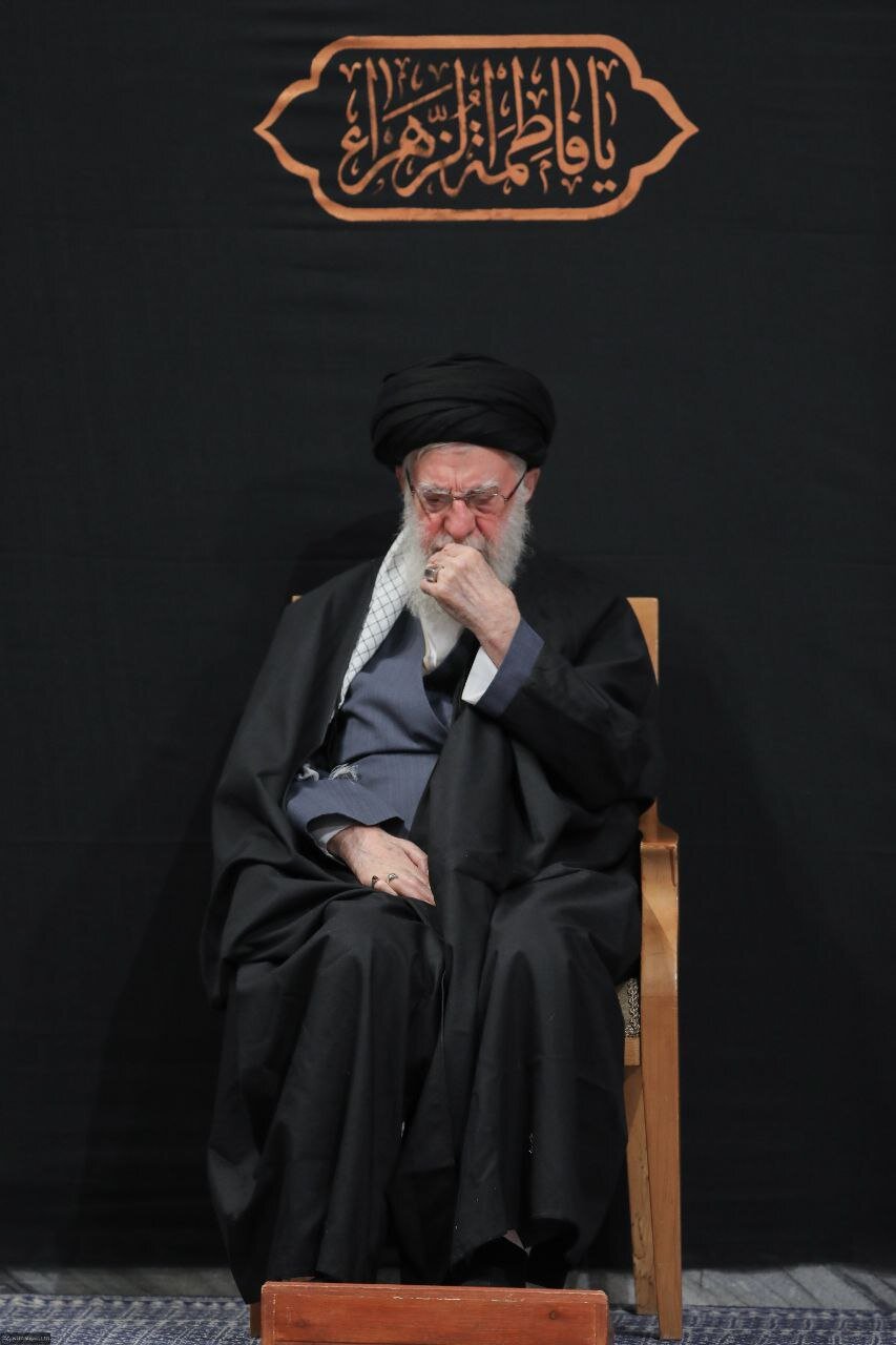 إحياء الليلة الأولى من مراسم عزاء ذكرى استشهاد السيدة فاطمة الزهراء (سلام الله عليها) بحضور قائد الثورة + صور