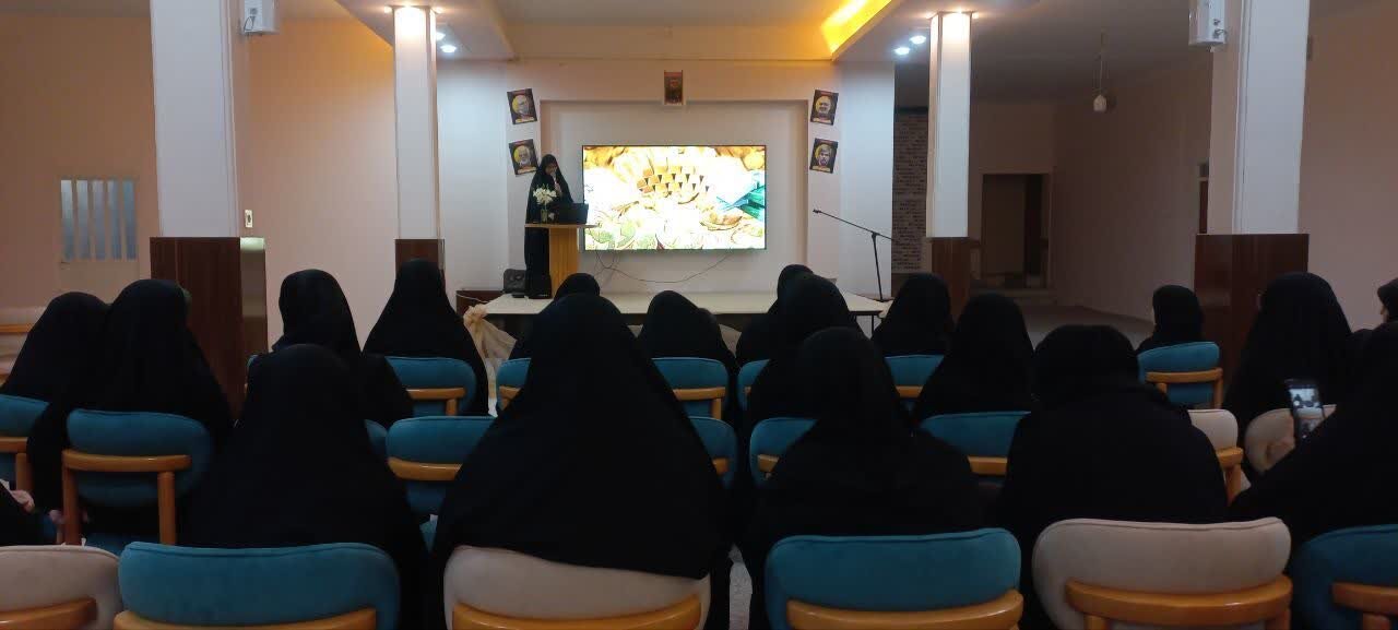 نمایشگاه قرآن و عترت یزد به کار خود پایان داد