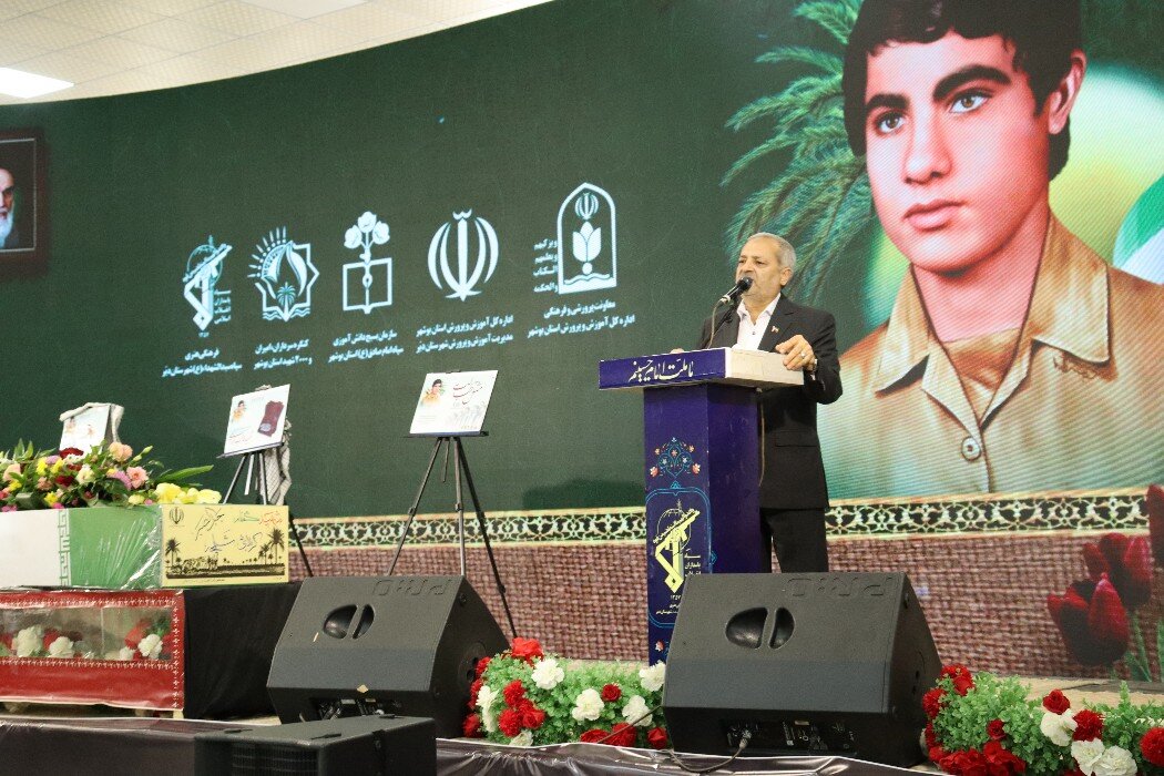 امروز میدان اصلی جنگ دشمن، باورهای نسل جوان است