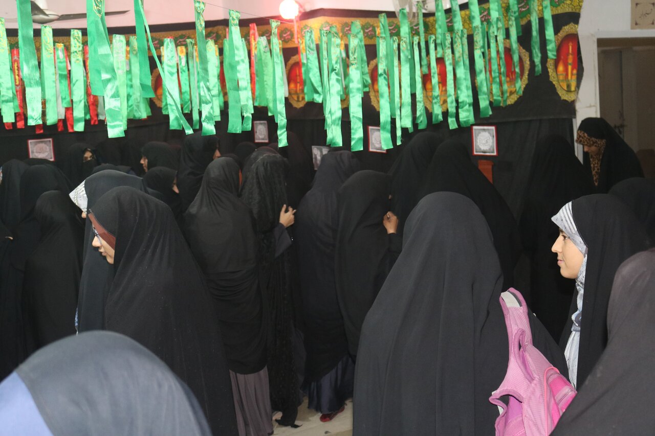 بازآفرینی تأثیرگذار «حدیث غربت» در جامعةالمصطفی کراچی شعبۀ خواهران