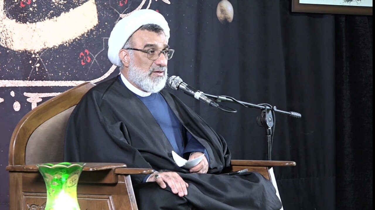 Həzrət Fatimə (s.ə.) idarəçilikdə və cəmiyyətin islahında ideal və kamil bir nümunə idi