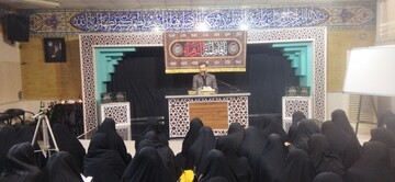 جهاد تبیین حضرت فاطمه(س) مورد توجه جامعه باشد