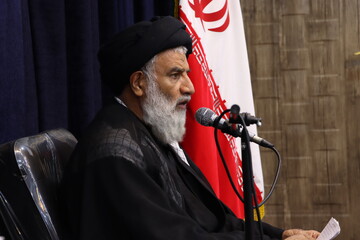 شرط عبور از بن بست های زندگی، تکیه بر خداوند متعال است