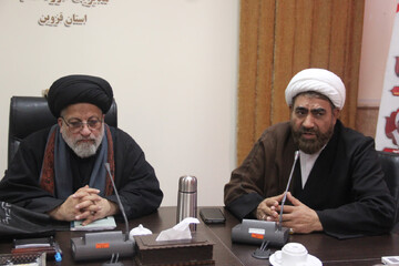 تصاویر / نشست مدیر و معاوینن مرکز مدیریت حوزه علمیه قزوین با حجت الاسلام والمسلمین سید منذر حکیم