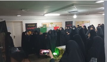 تشییع پیکر شهید گمنام در مدرسه علمیه فاطمه‌الزهرا(س) اراک+عکس