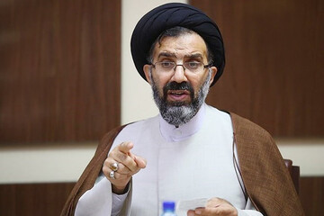 زن در مکتب اسلام انسان صاحب کرامت است