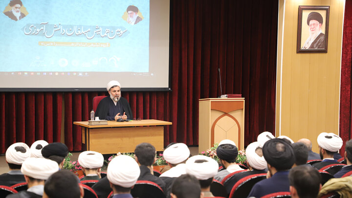 مبلغین اپنی تبلیغ میں سیرتِ حضرت زہرا سلام اللہ علیہا سے استفادہ کریں