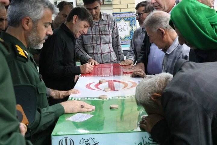 تصاویر/ برگزاری مراسم وداع با پیکر شهید گمنام در شهرستان دهلران