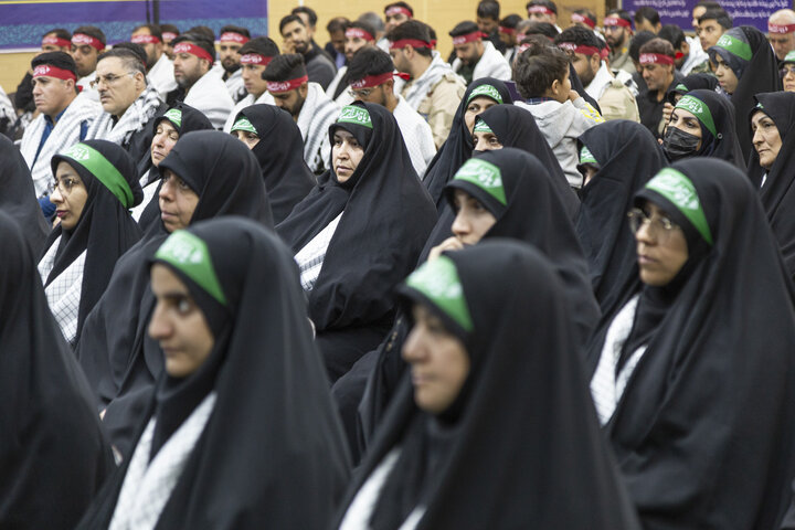 دیدار جمعی از فرماندهان اقشار و محلات با امام جمعه یزد