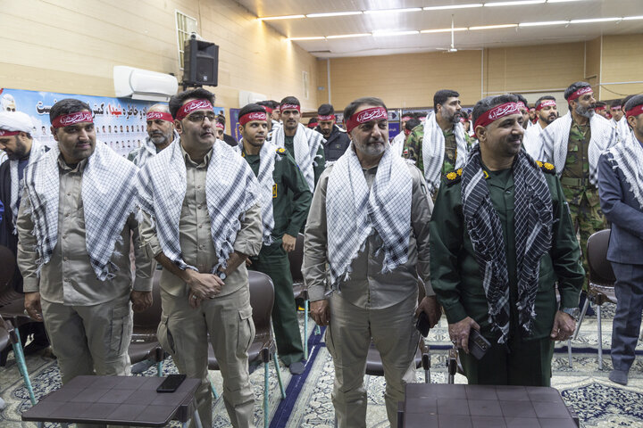 دیدار جمعی از فرماندهان اقشار و محلات با امام جمعه یزد