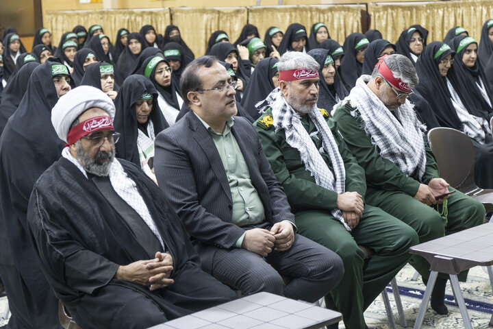 دیدار جمعی از فرماندهان اقشار و محلات با امام جمعه یزد