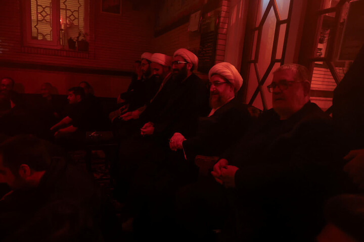 تصاویر/ حضور نماینده ولی فقیه در آذربایجان شرقی در جمع عزاداران در تبریز
