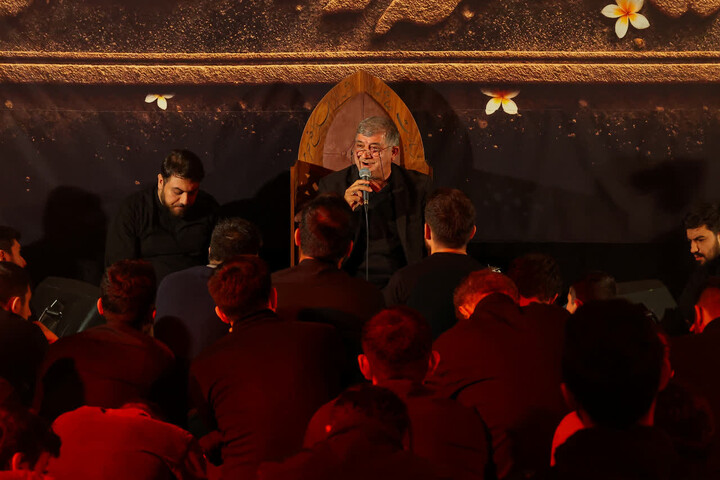 تصاویر/ حضور نماینده ولی فقیه در آذربایجان شرقی در جمع عزاداران در تبریز
