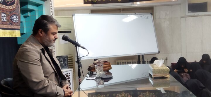 تصاویر/ نشست علمی «سبک زندگی فاطمی» در موسسه قرآن و عترت (ع) علی بن موسی الرضا(ع)