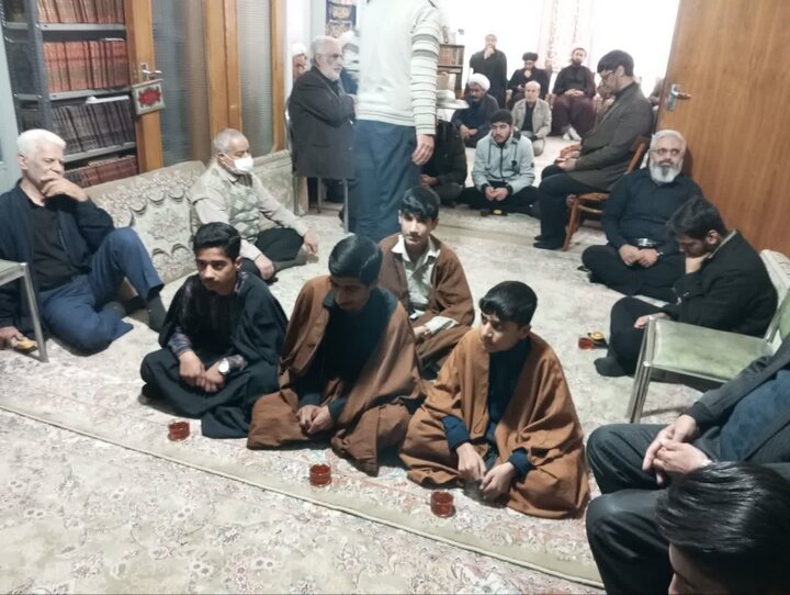 تصاوبر/ آیین سوگواری ایام شهادت حضرت فاطمه(س) در بیت و مسجد آیت‌الله مصطفوی(ره‌) کاشان